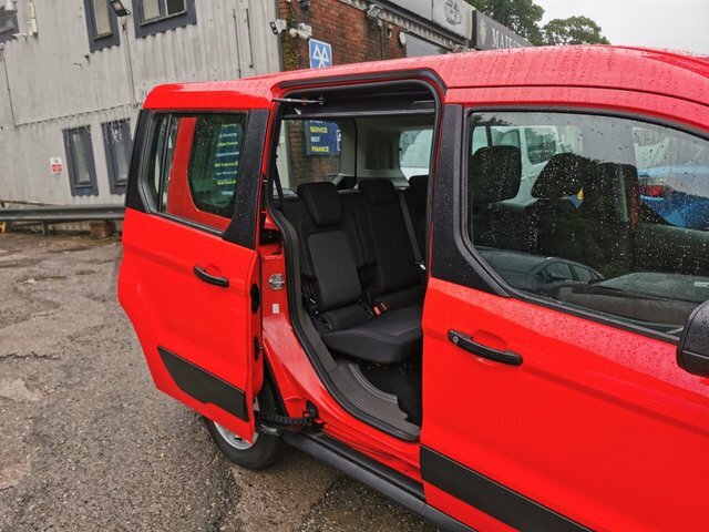 Ford Tourneo Connect Connect 1.5 Ecoblue 120 Active Powershift Red #10