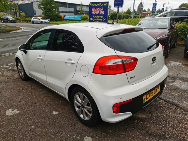 Kia RIO 2015 15 1.25 Sr7 Hatchback Euro White #5