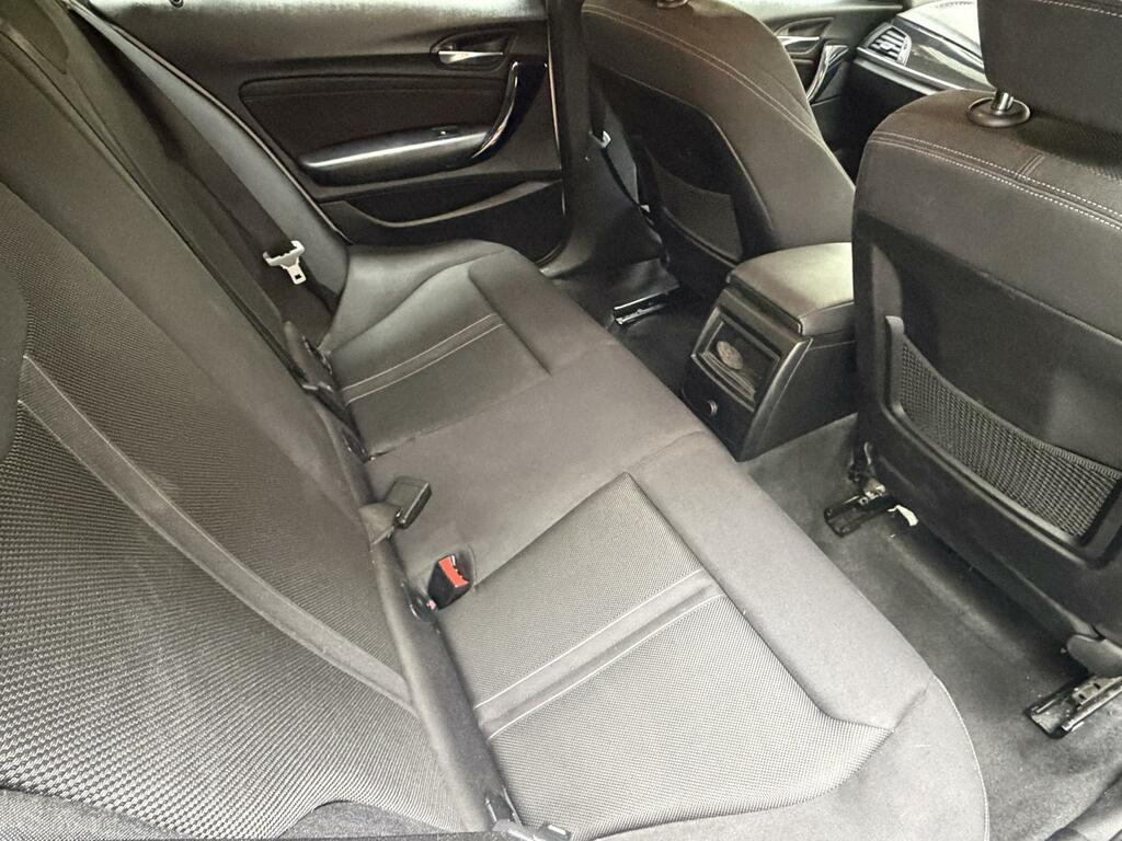 BMW 1 Series Se Silver #27