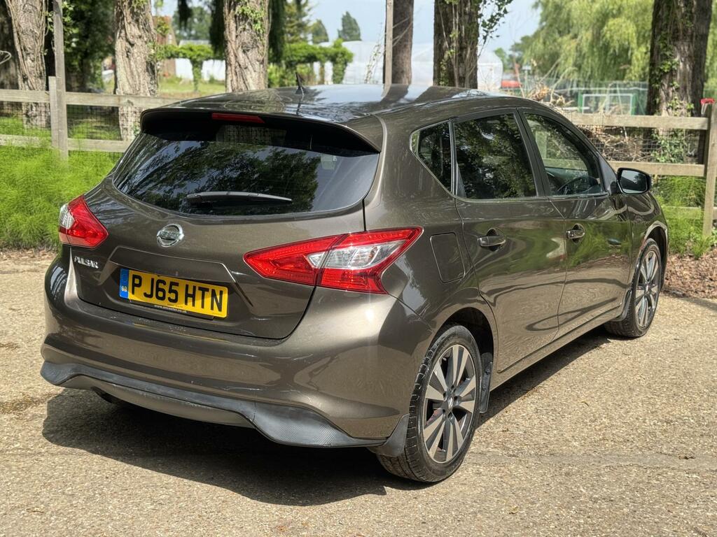Nissan Pulsar Tekna Beige #3