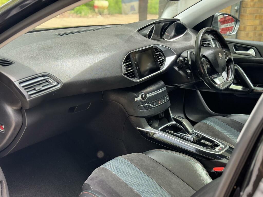 Peugeot 308 SW Puretech Active White #23