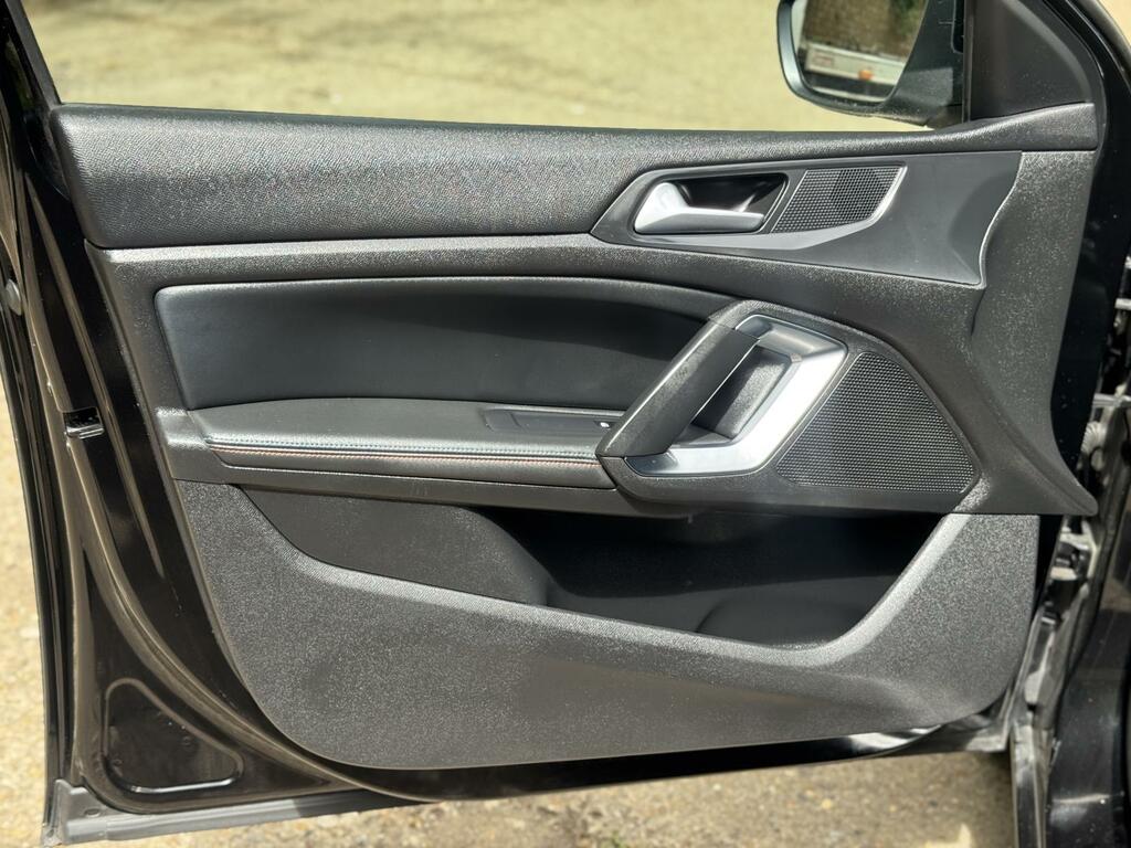 Peugeot 308 SW Puretech Active White #24