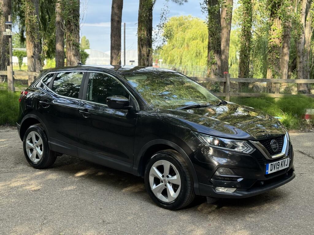 Nissan Qashqai 1.3 Dig-t Acenta Premium Suv Eur DV19KVJ Black #3