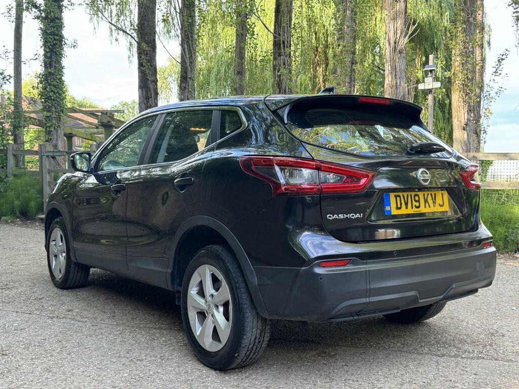 Nissan Qashqai 1.3 Dig-t Acenta Premium Suv Eur DV19KVJ Black #2