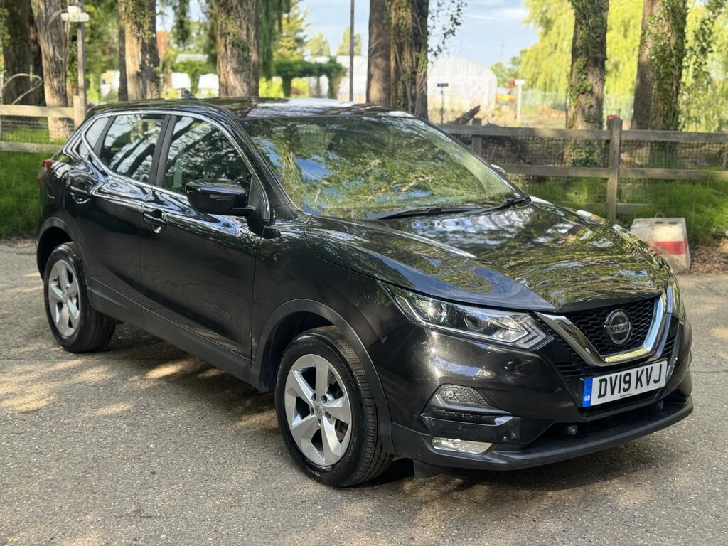 Nissan Qashqai 1.3 Dig-t Acenta Premium Suv Eur DV19KVJ Black #4