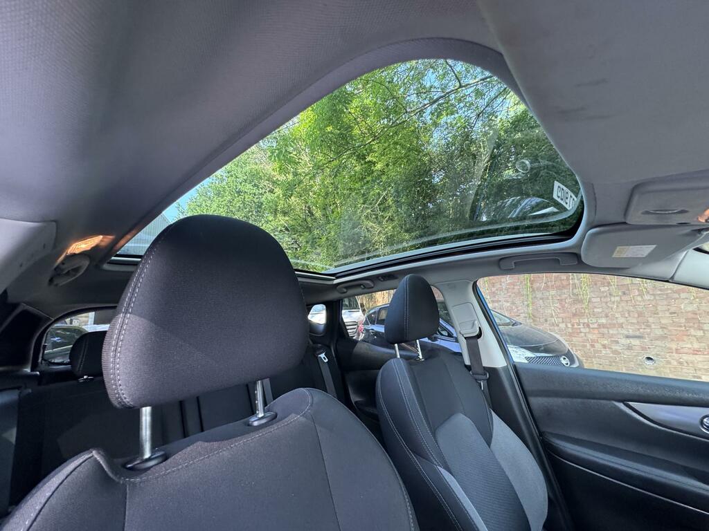 Nissan Qashqai 1.5 Dci Acenta Hatchback  #26