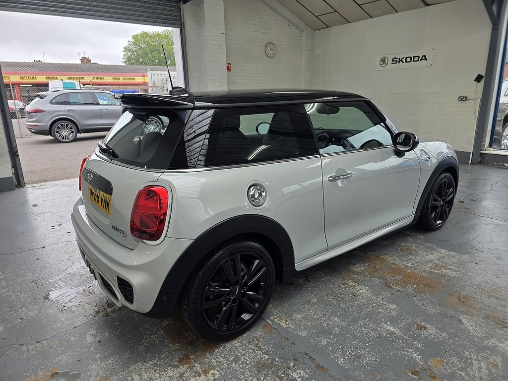 Mini Hatch 2.0 Cooper S Sport Hatchback Eur WP68VNK Silver #5