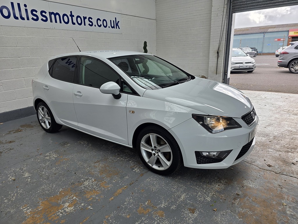 Seat Ibiza 1.0 Ecotsi Fr Hatchback Dsg Euro 6 Ss YT17GOE White #2
