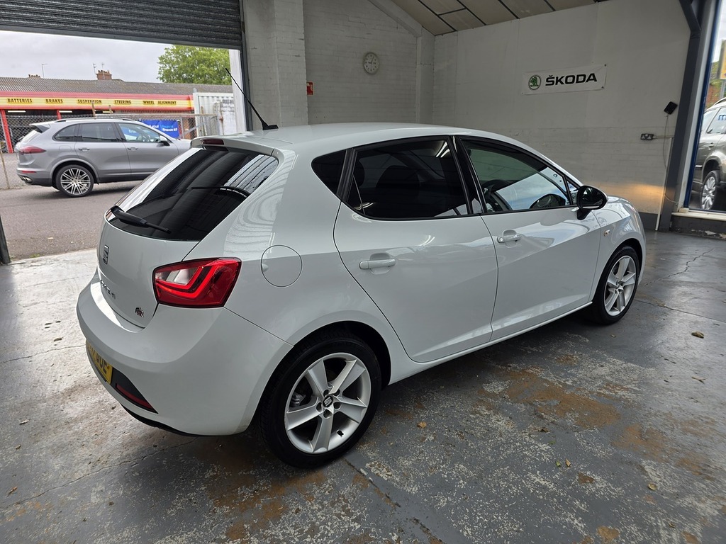Seat Ibiza 1.0 Ecotsi Fr Hatchback Dsg Euro 6 Ss YT17GOE White #5