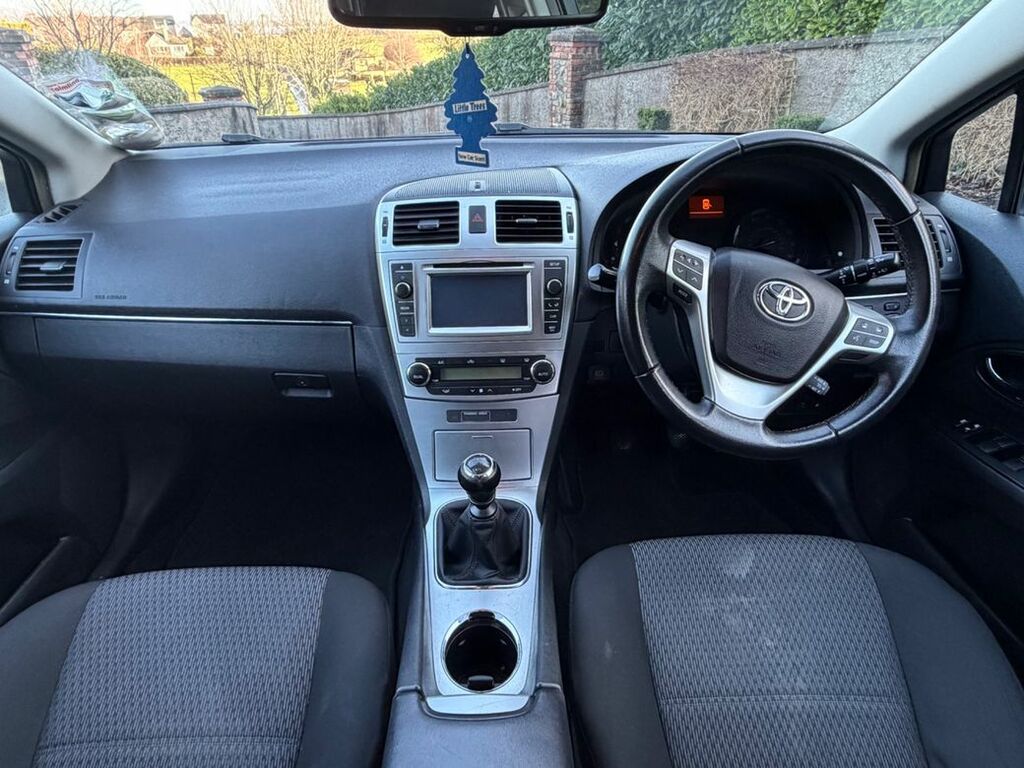Toyota Avensis 2L D-4d Active Grey #10