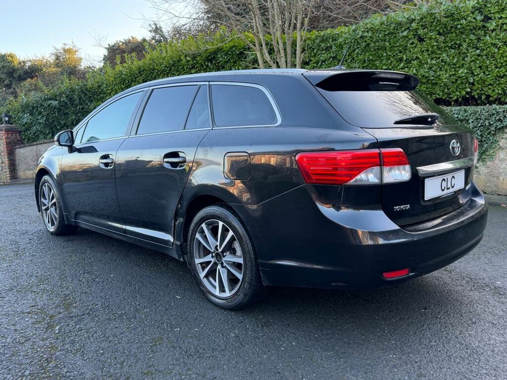 Toyota Avensis 2.0 D4d Icon Estate Black #4