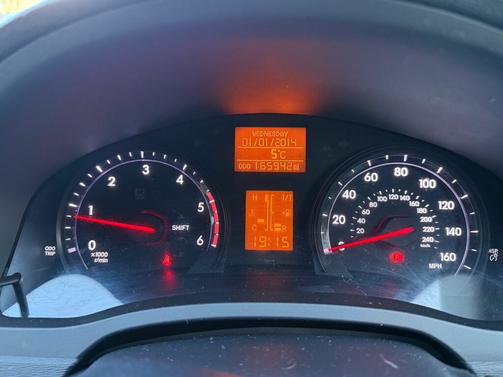 Toyota Avensis 2L D-4d Active Grey #14