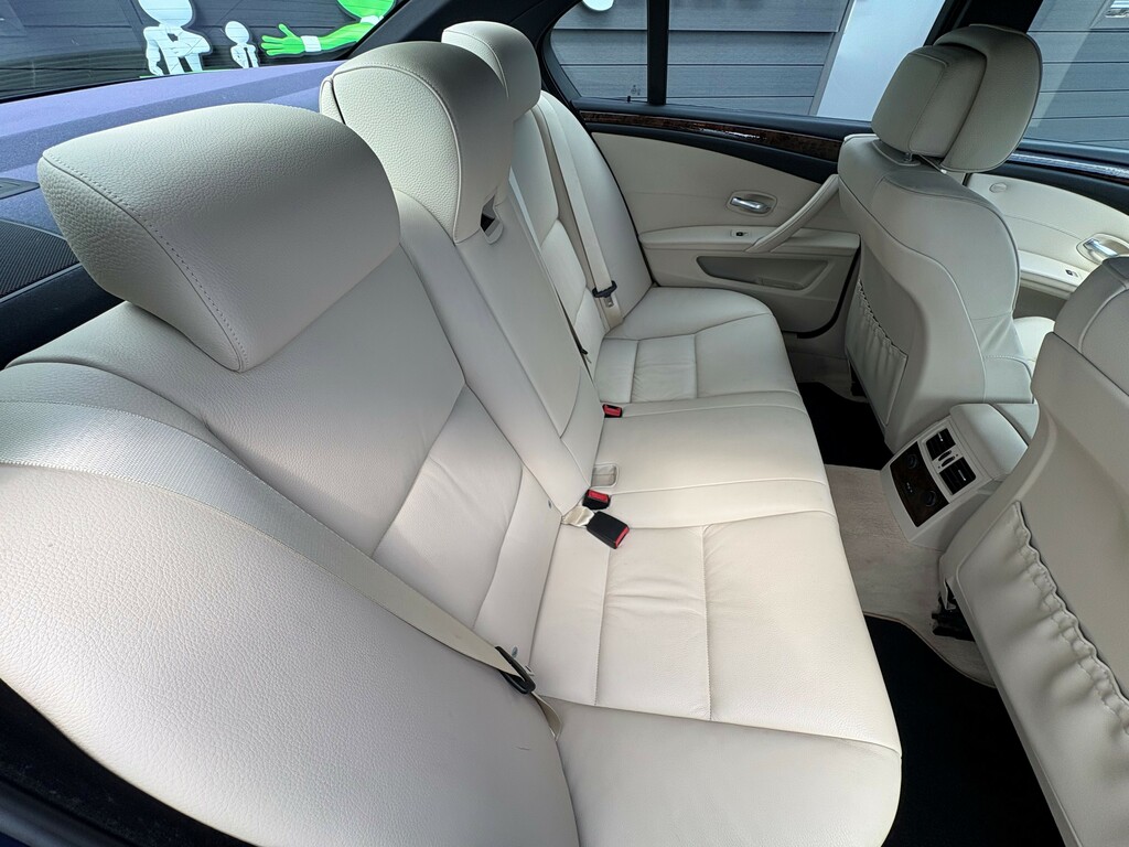 BMW 5 Series 520D Se New Silver #8