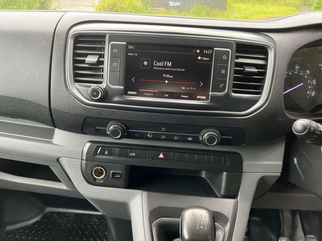 Vauxhall Vivaro 3100 2.0D 145Ps Sportive H1 Van Grey #14