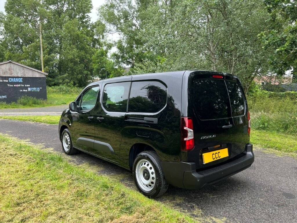 Fiat Doblo 1.5 Multijet3 1000Kg Combi Double Cab 100 L2 5 Black #5