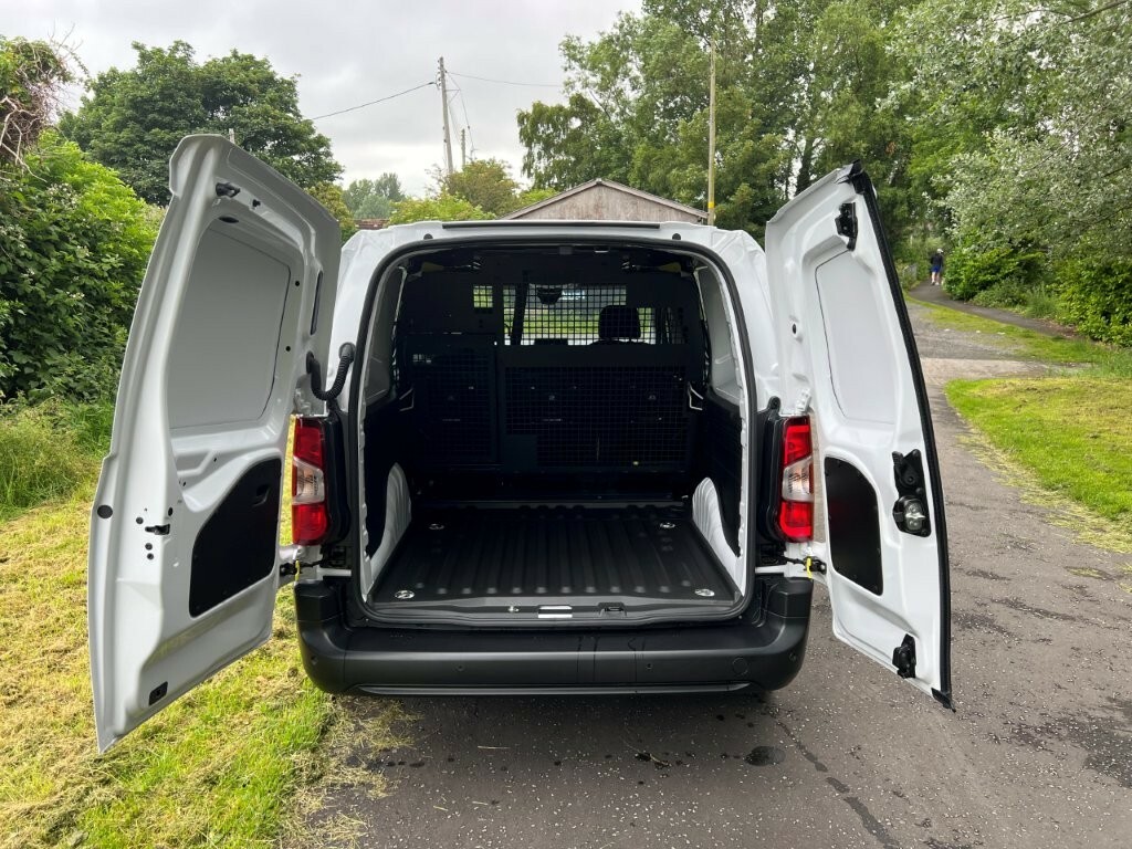 Fiat Doblo 1.5 Multijet3 1000Kg Combi Van Double Cab 6Dr Dies White #9