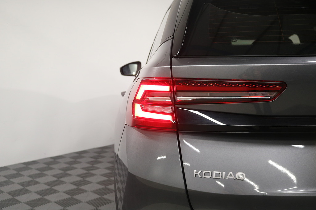 Skoda Kodiaq Se L White #10