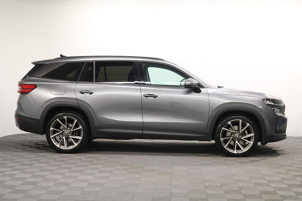 Skoda Kodiaq Se L White #7