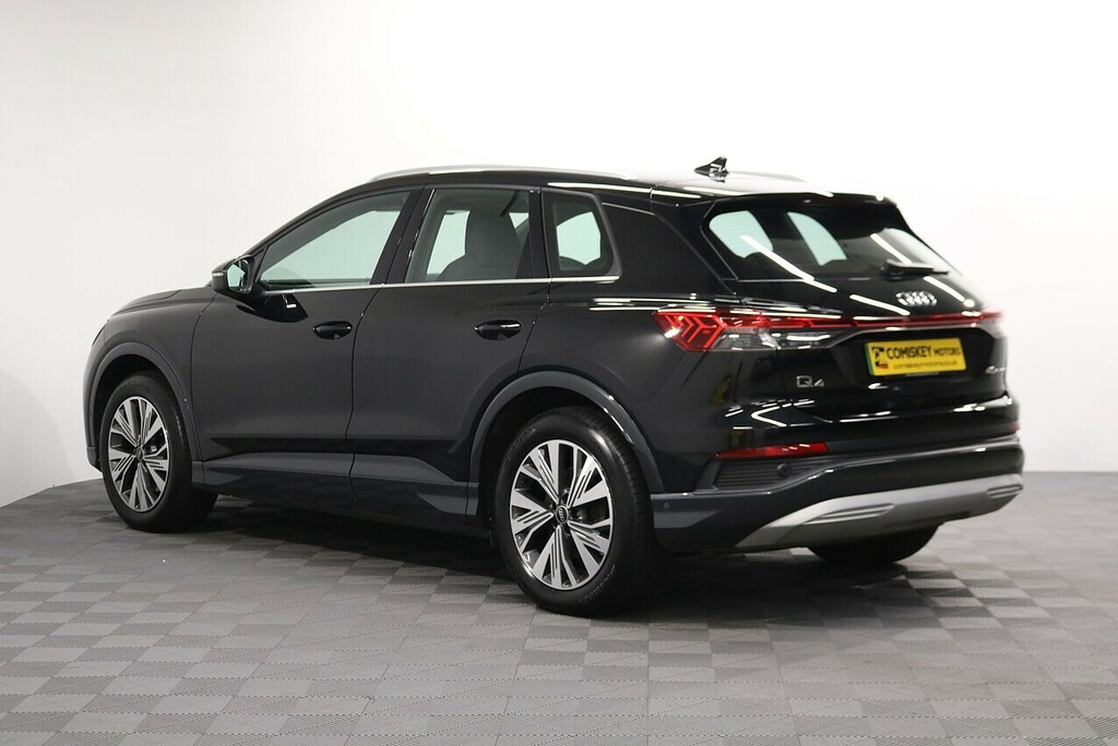 Audi Q4 E Tron Sport Black #4