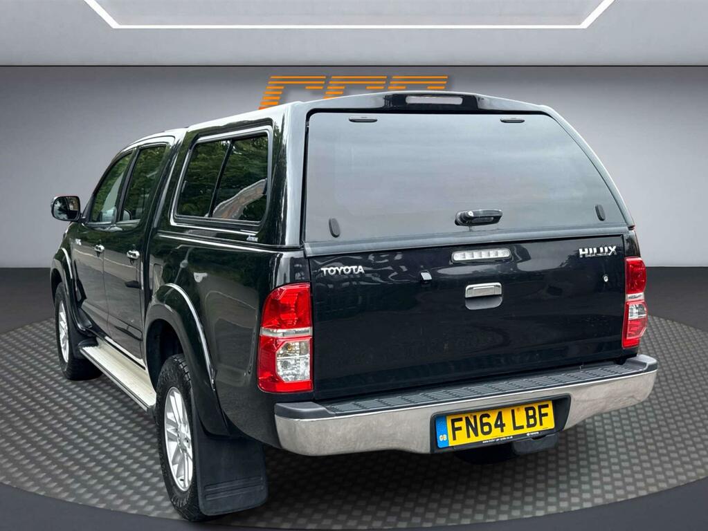 Toyota HILUX Active 4X4 D-4d Sc White #11