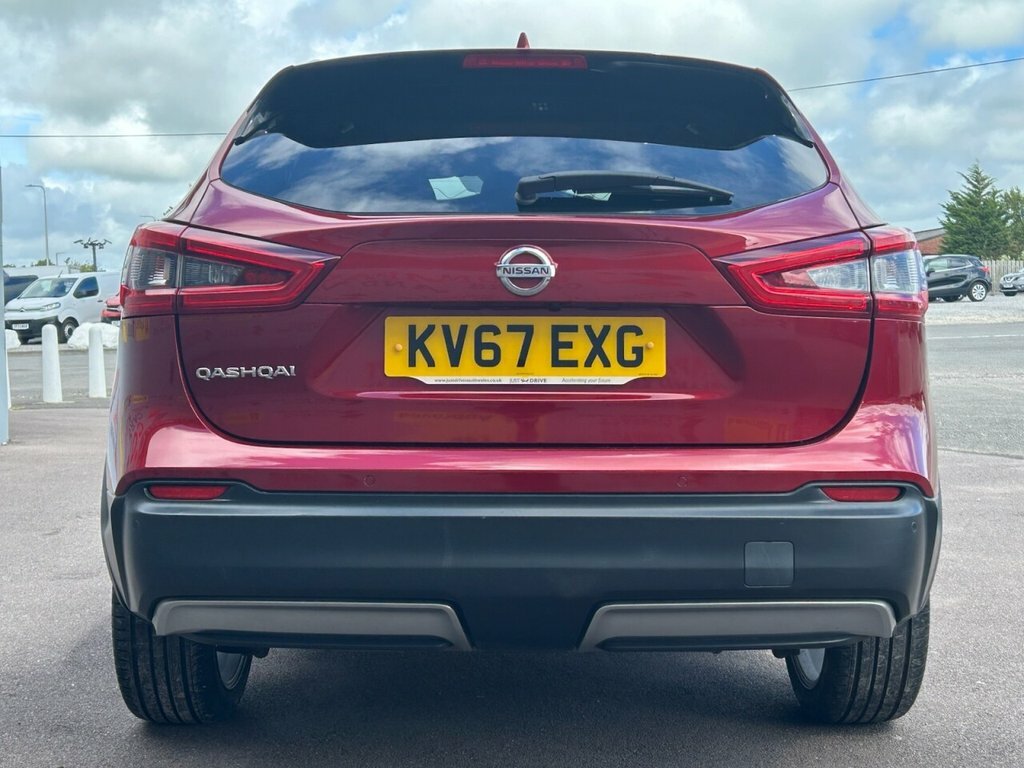 Nissan Qashqai 1.2L Tekna KV67EXG Red #6
