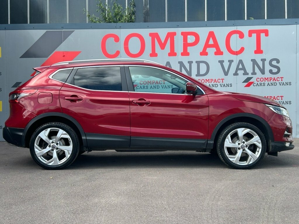 Nissan Qashqai 1.2L Tekna KV67EXG Red #4