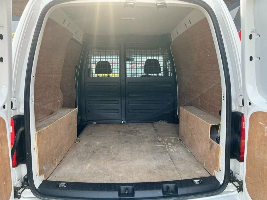 Volkswagen Caddy 2L Trendline White #6