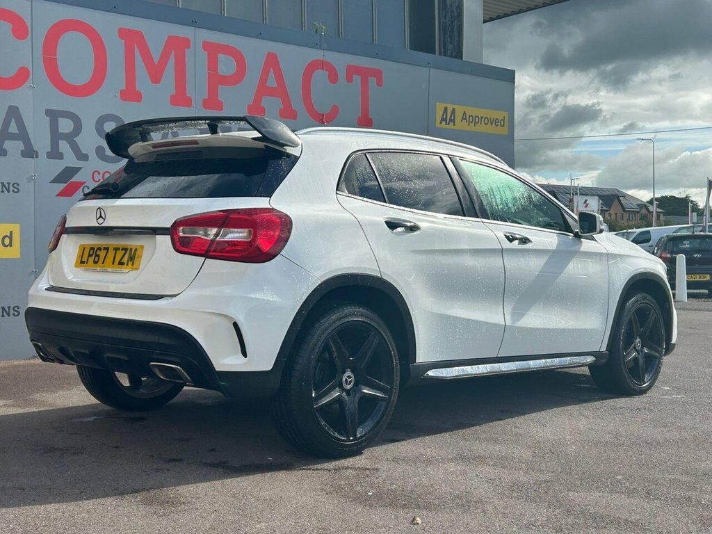 Mercedes-Benz GLA Class 2.1L Amg Line White #5
