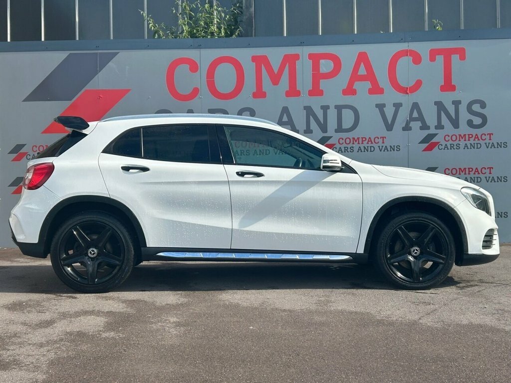 Mercedes-Benz GLA Class 2.1L Amg Line White #4