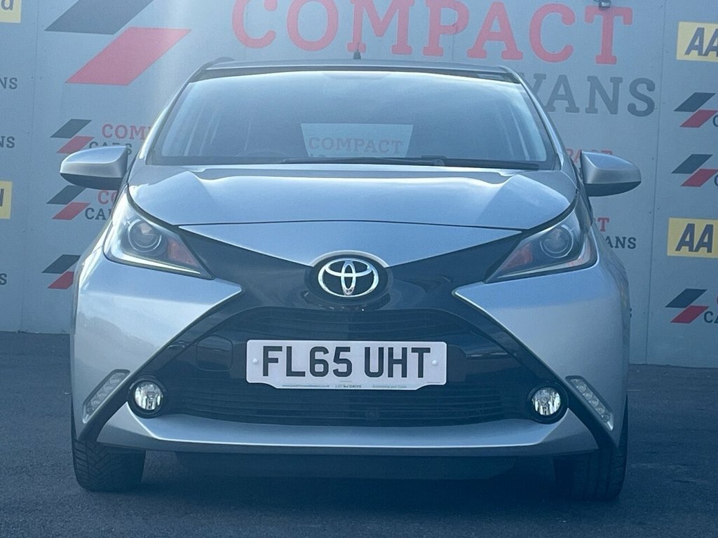 Toyota Aygo 1L X-pression Silver #3