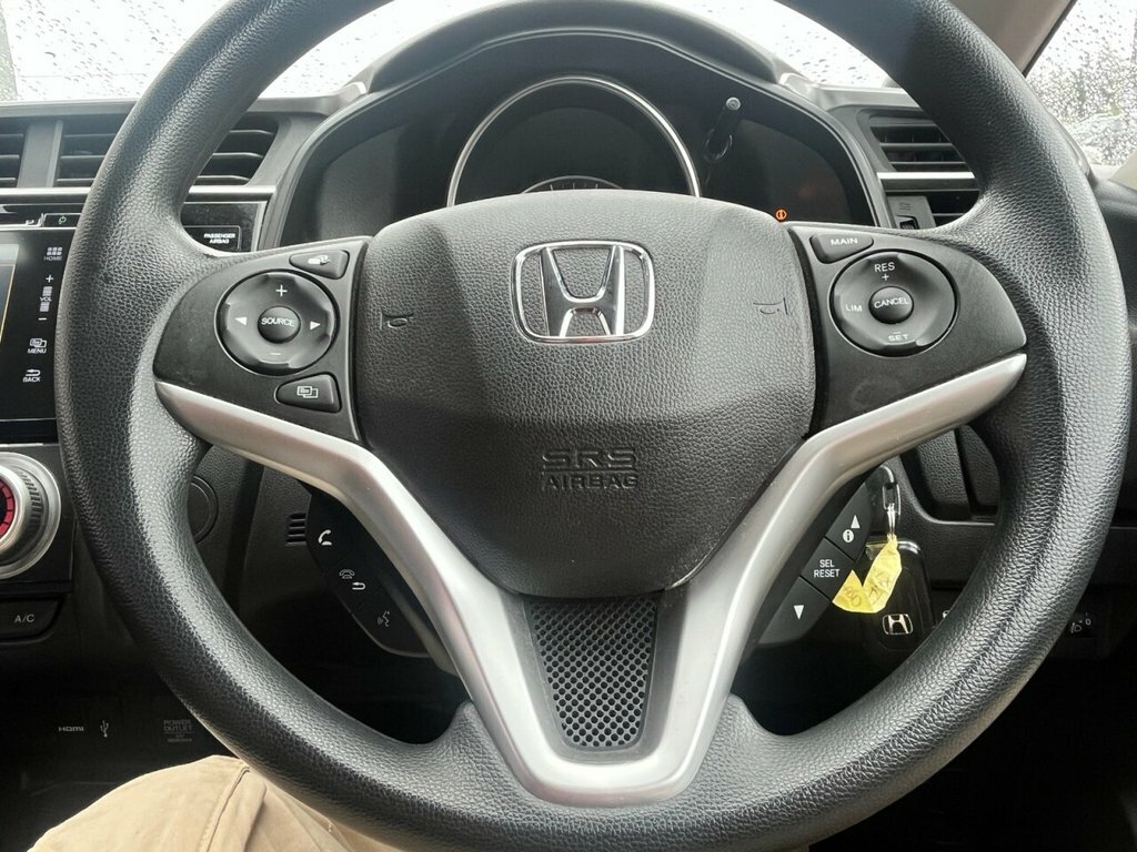 Honda Jazz I-vtec Ex U10001492 Ulez White #15