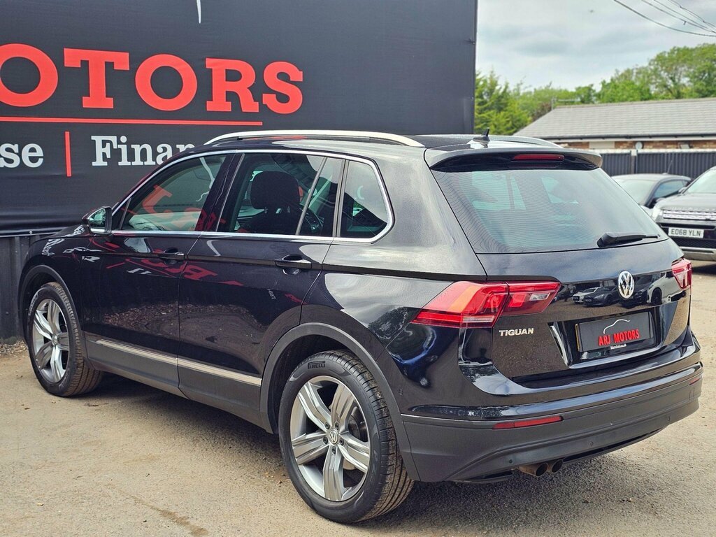Volkswagen Tiguan 1.5 Tsi Evo Match Dsg Euro 6 Ss AP69HNF Black #4
