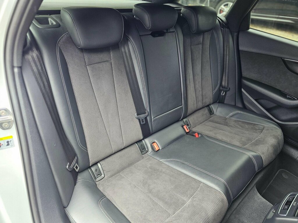 Audi A4 Avant 2.0 Tdi 40 Black Grey #16