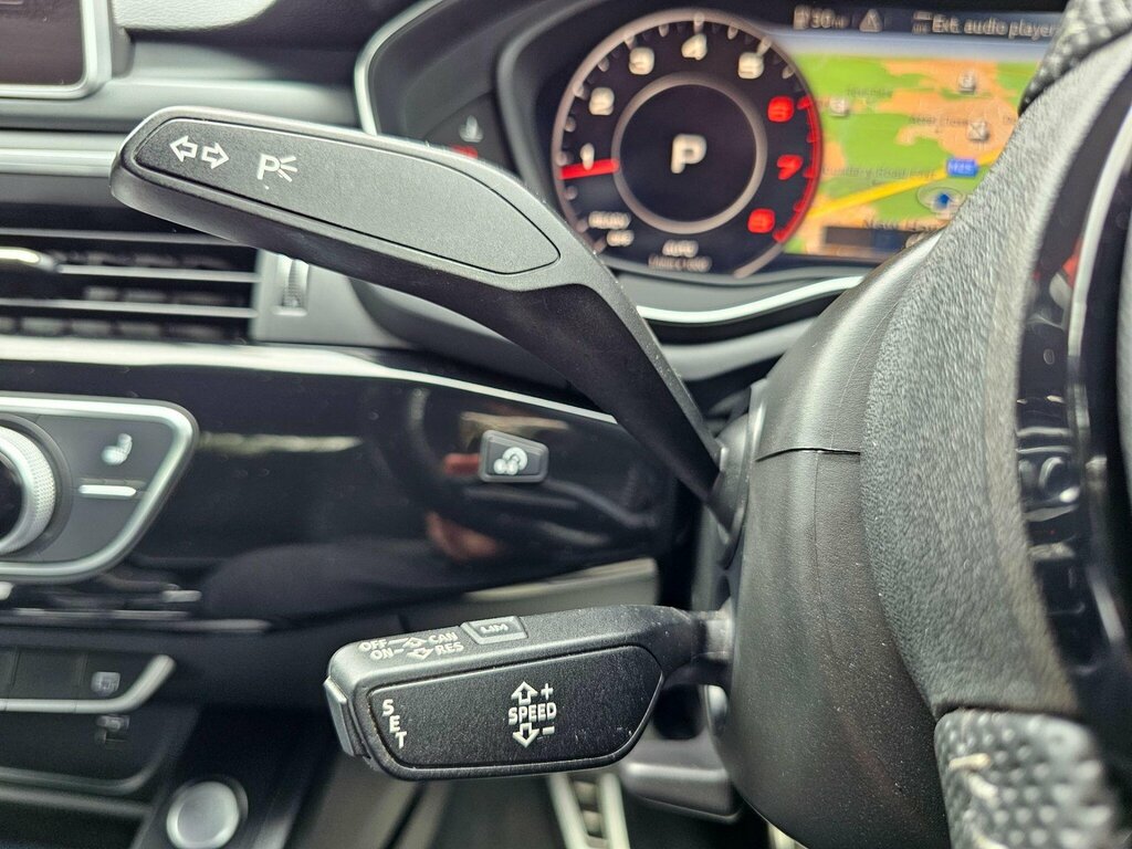 Audi A4 Avant 2.0 Tdi 40 Black Grey #29