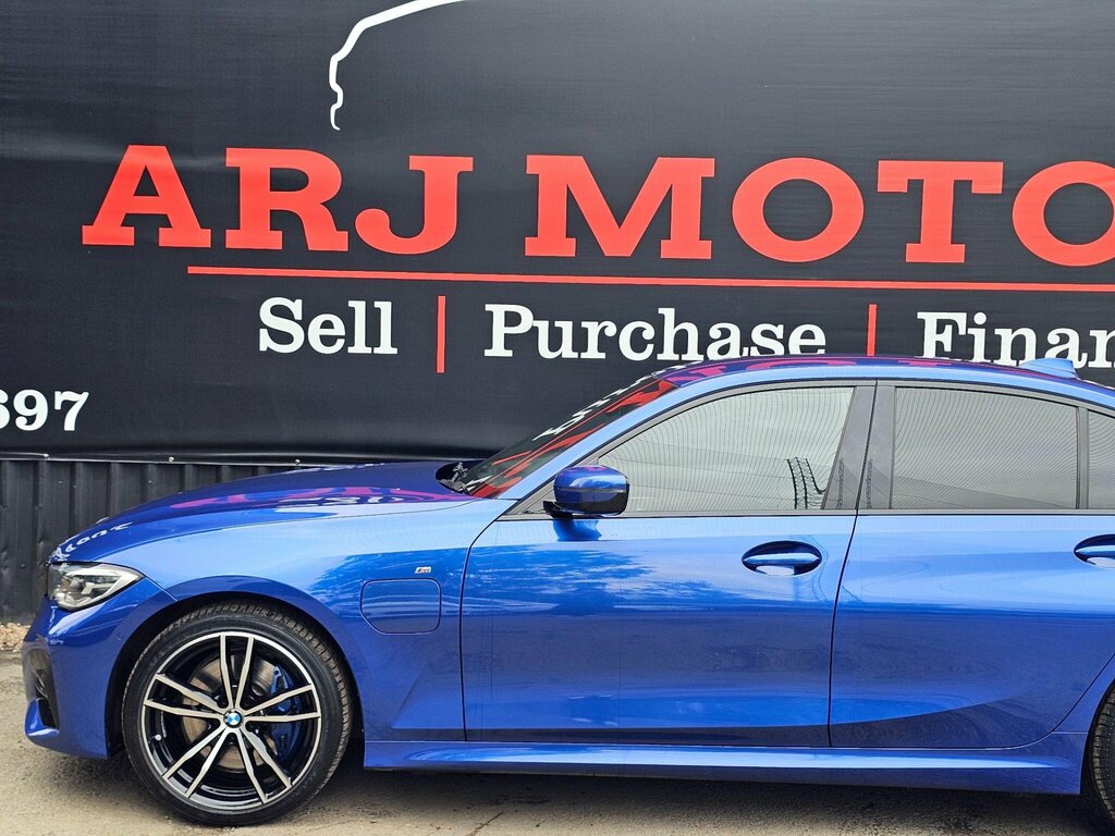 BMW 3 Series 330E Se Pro Step Black #25