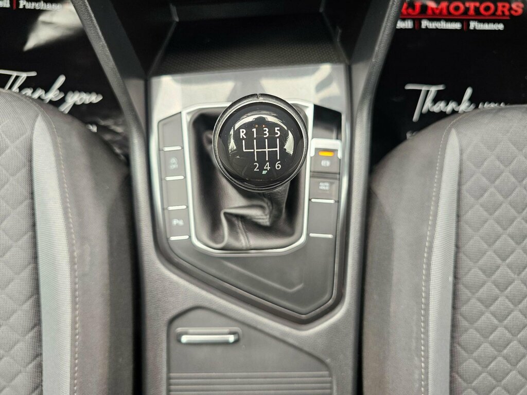 Volkswagen Tiguan Se Navigation Red #19