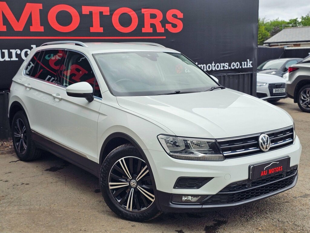 Volkswagen Tiguan Se Navigation Red #12