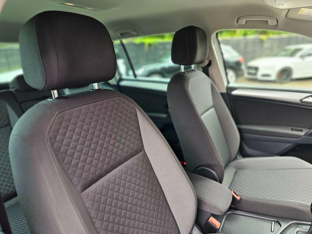 Volkswagen Tiguan Se Navigation Red #20