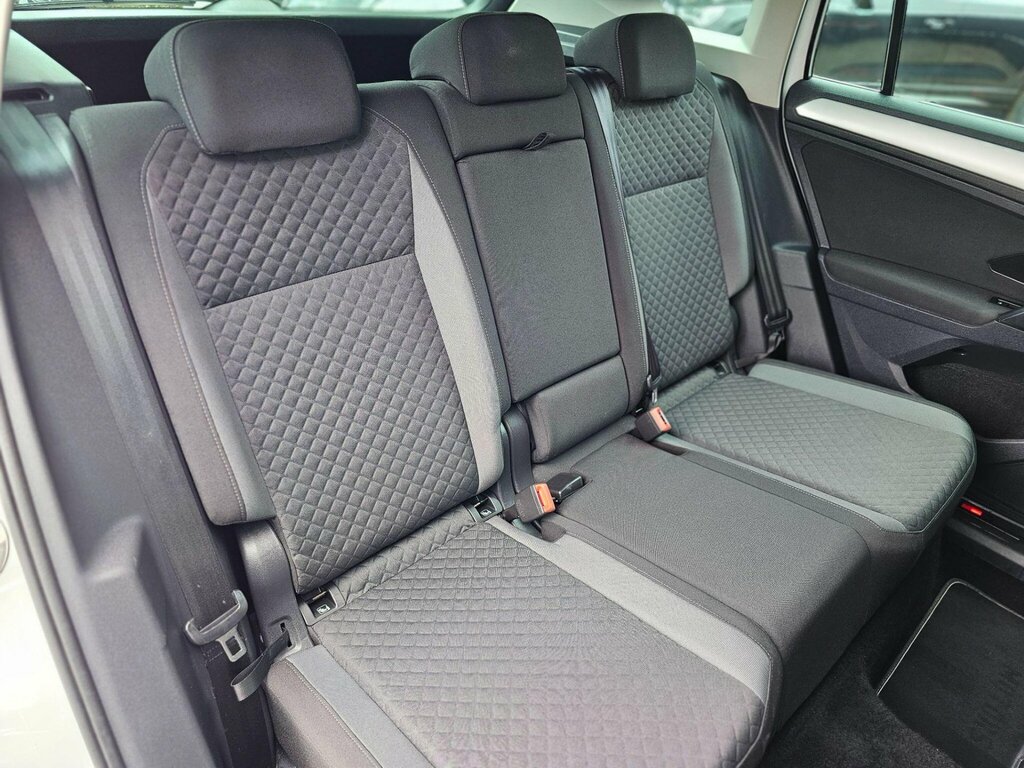 Volkswagen Tiguan Se Navigation Red #22