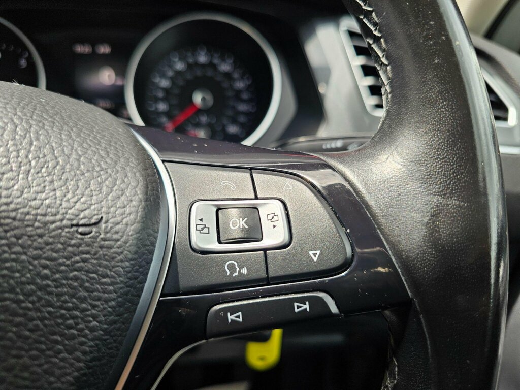 Volkswagen Tiguan Se Navigation Red #31