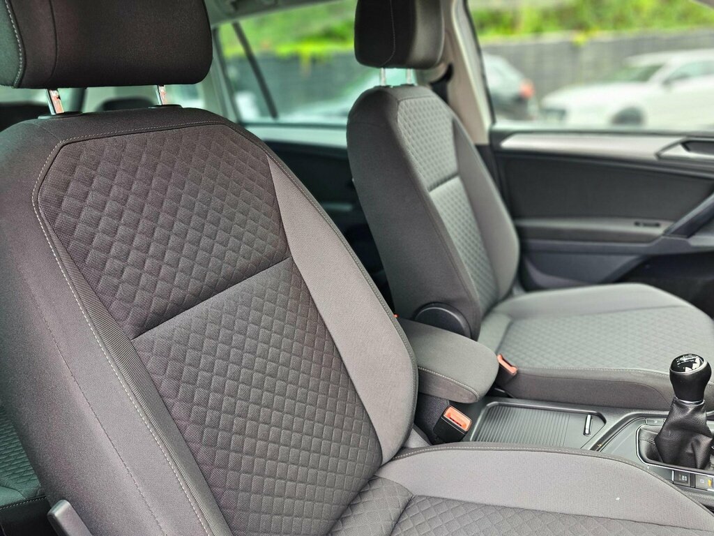 Volkswagen Tiguan Se Navigation Red #10