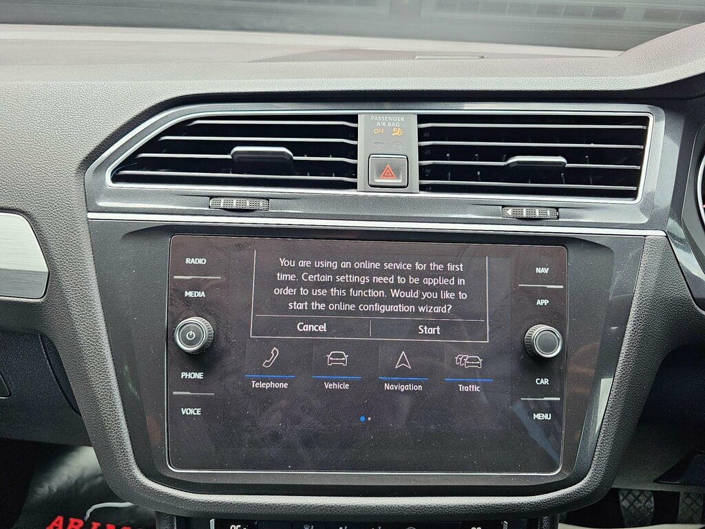 Volkswagen Tiguan Se Navigation Red #38