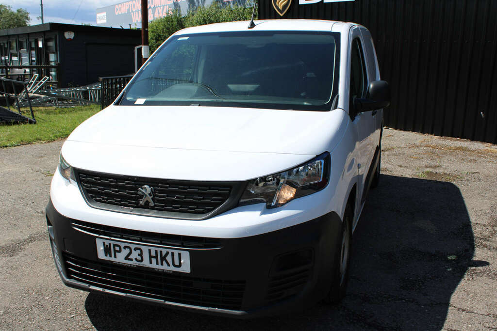 Peugeot Partner 1.5 Partner Professional Premium Bhdi WP23HKU White #3