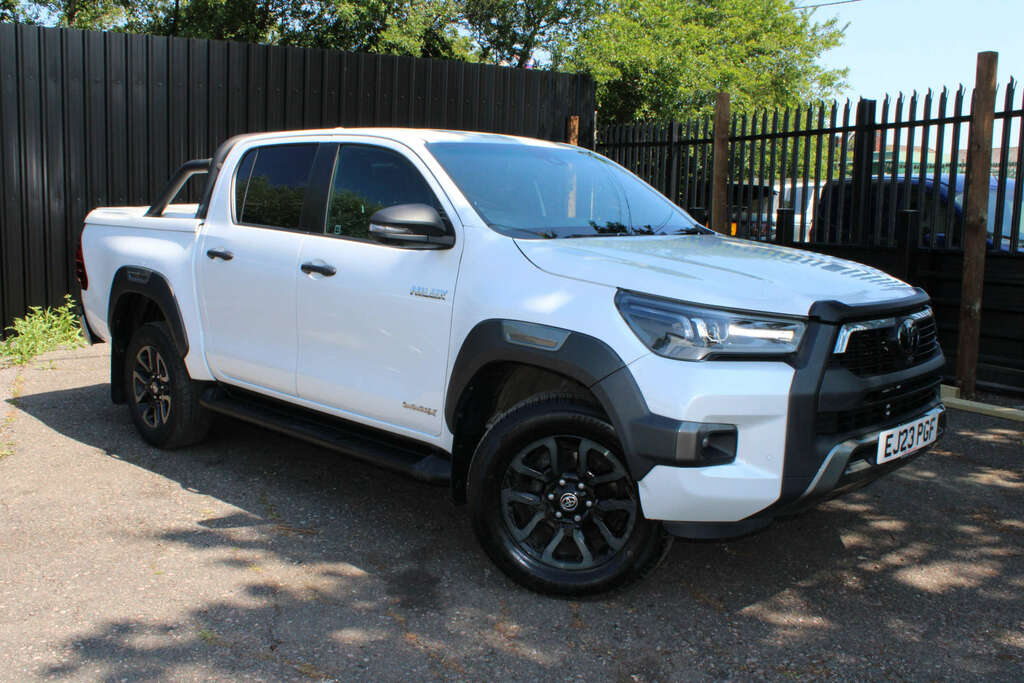 Toyota HILUX 2.8 Hi-luxury Invincible X D-4d 4Wd Double Cab Aut White #2