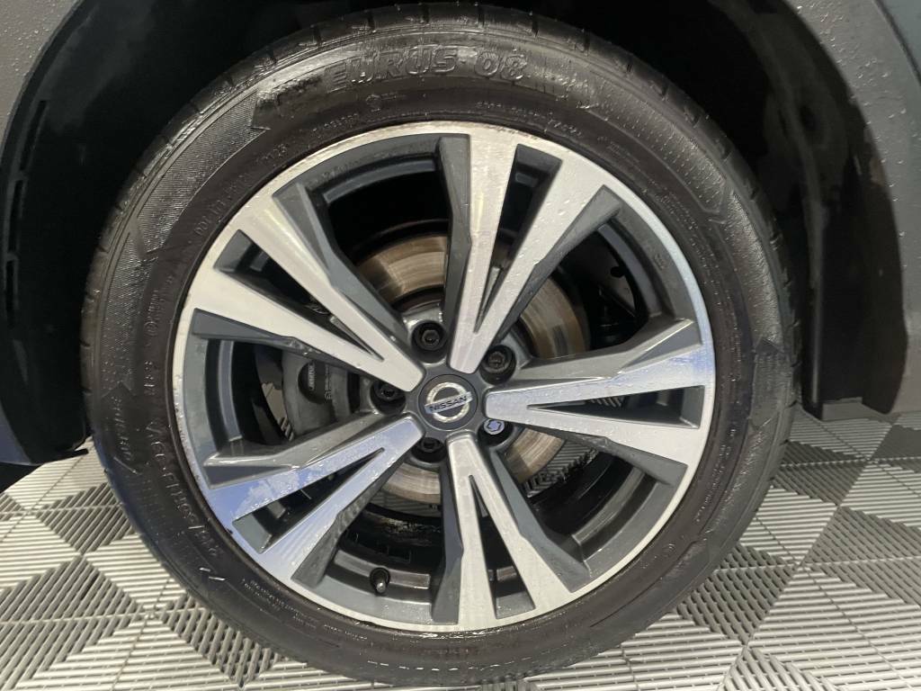 Nissan Qashqai Hatchback 1.3 Dig-t N-connecta Black