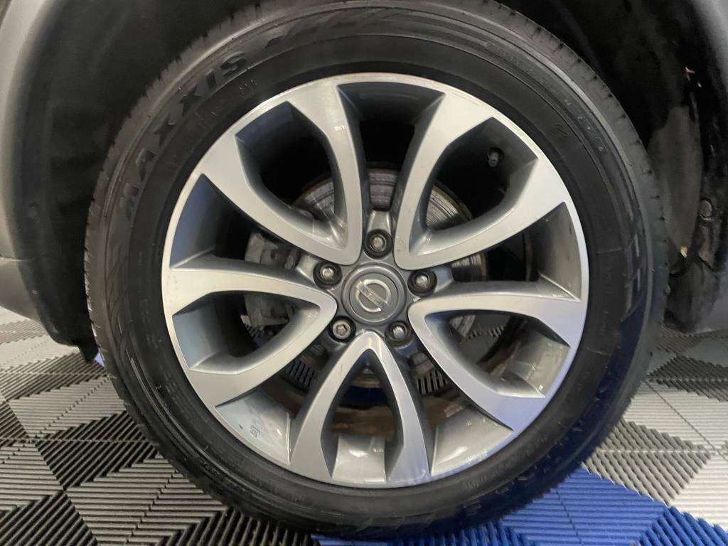 Nissan Juke Hatchback 1.6 Tekna Black #4