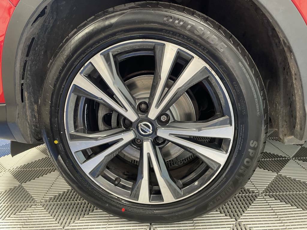 Nissan Qashqai Hatchback Red #5