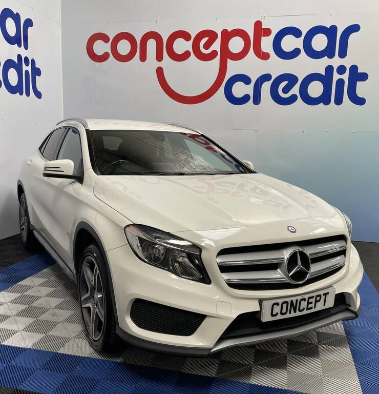 Mercedes-Benz GLA Class Hatchback Gla 220D 4Matic Amg Line White #2