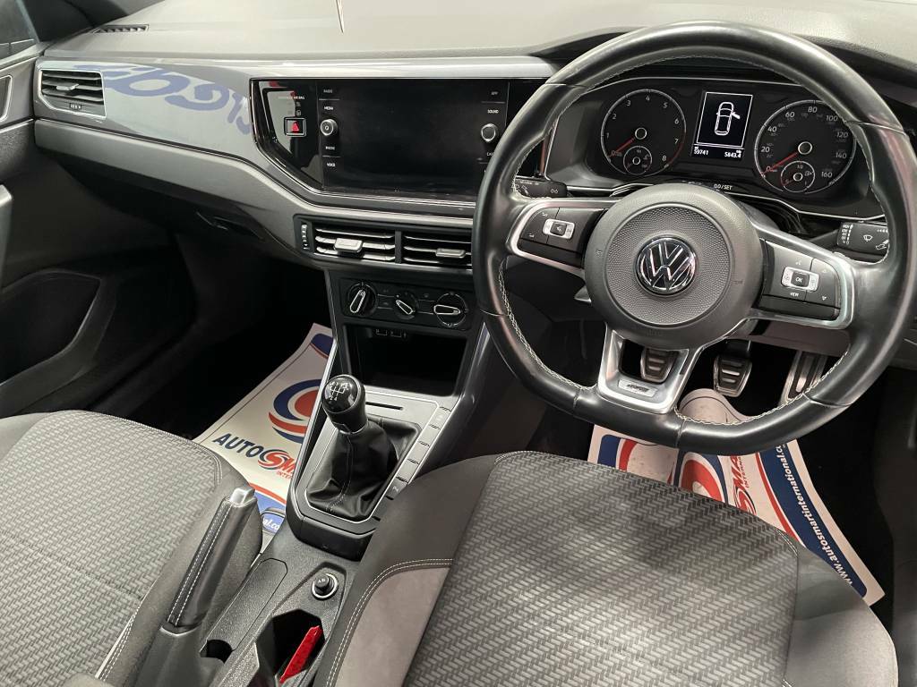 Volkswagen Polo Hatchback 1.0 Tsi 95 R-line Black #3
