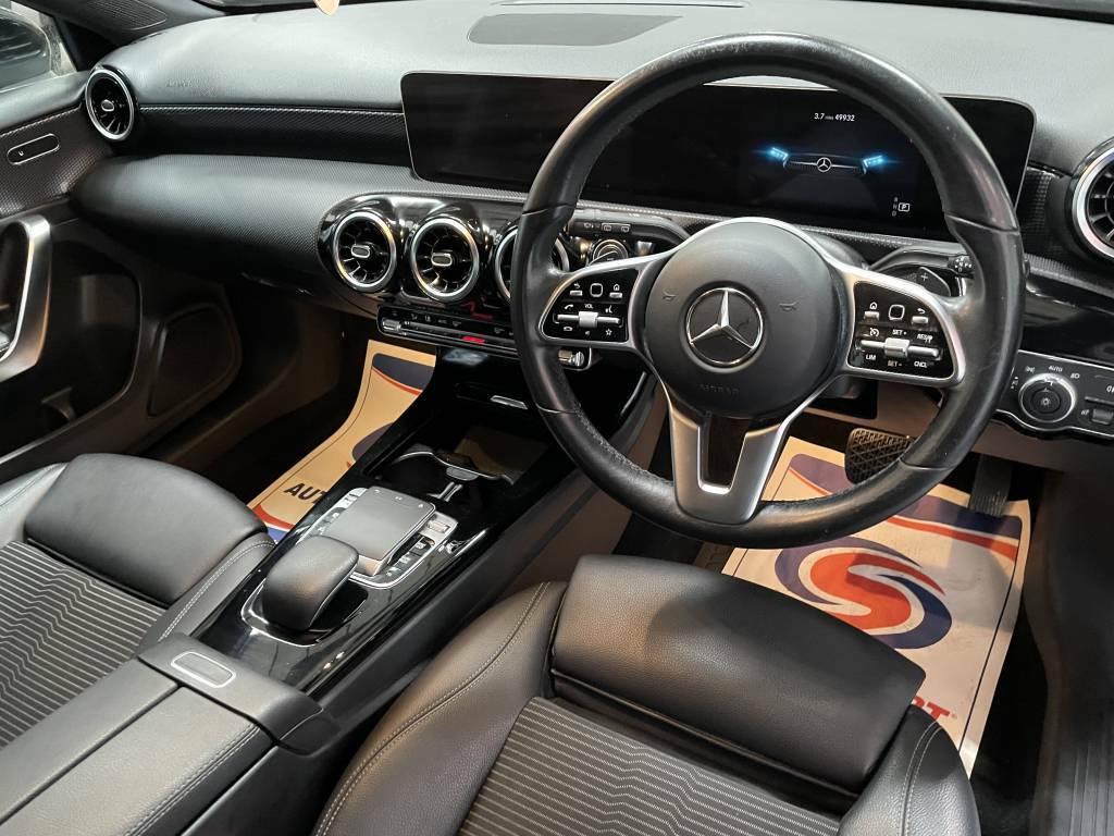 Mercedes-Benz A Class Hatchback A180d Sport Executive Black #2